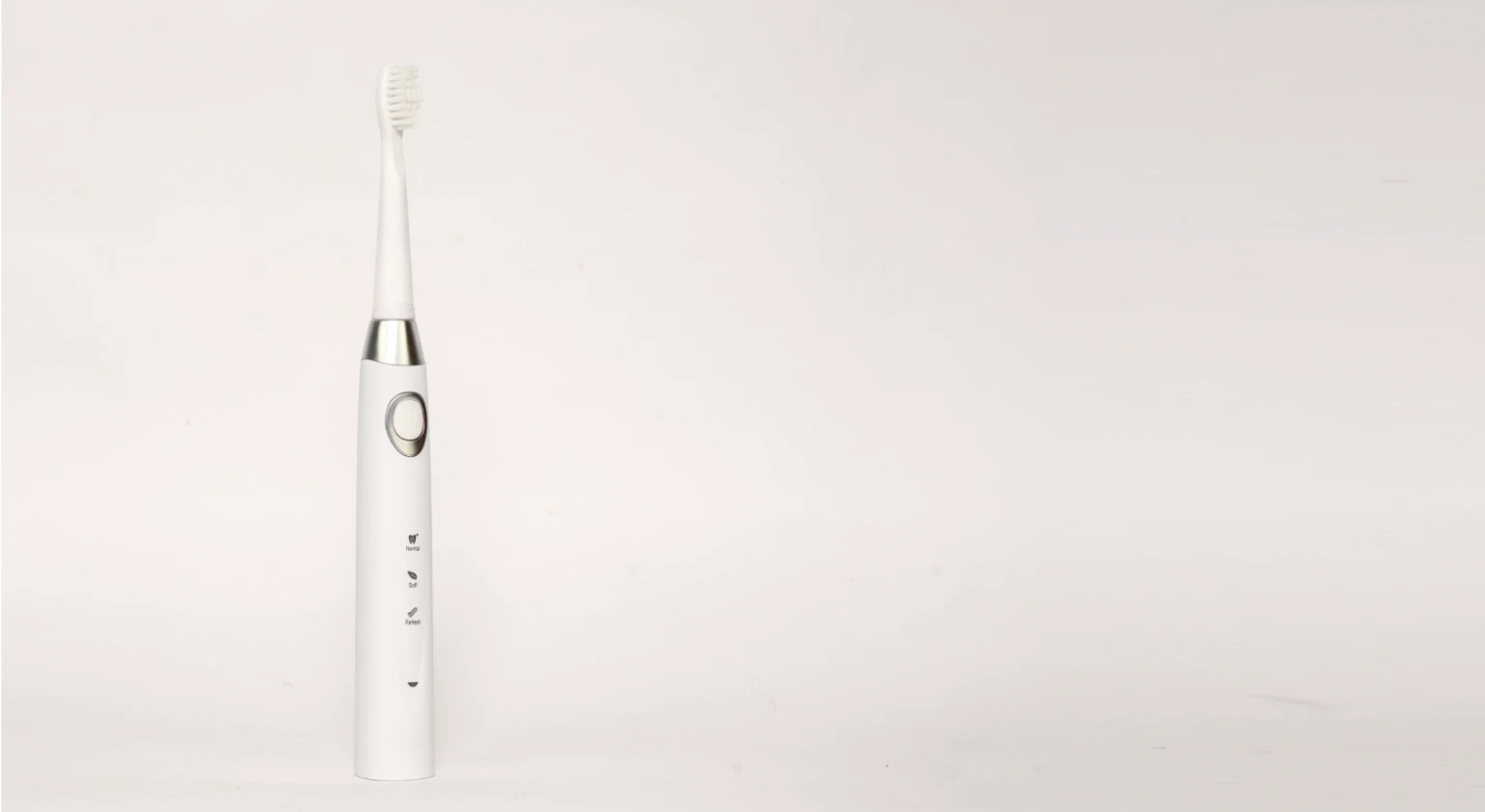 ¿Por qué sangran las encías al cepillarse los dientes?